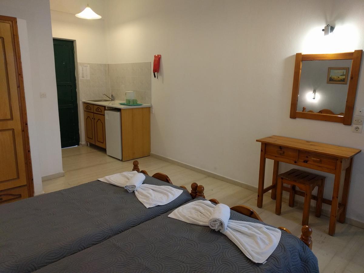 Ammos Aparthotel 2*