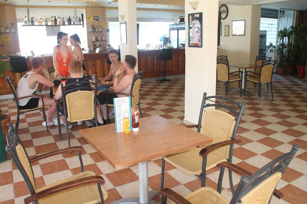 Ammos Aparthotel 2*